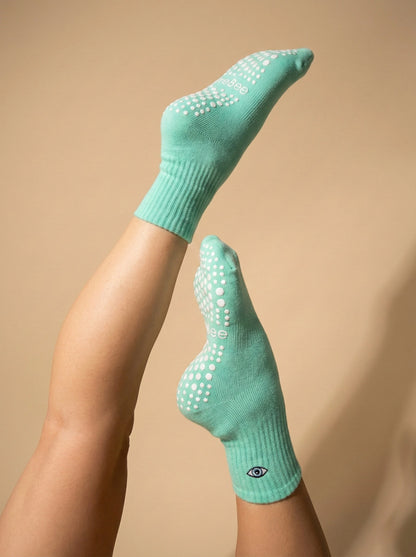 The Aero SEE Grip Sock